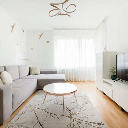 בודפשט Modern Two-Bedroom Apartment With Free Parking מראה חיצוני תמונה