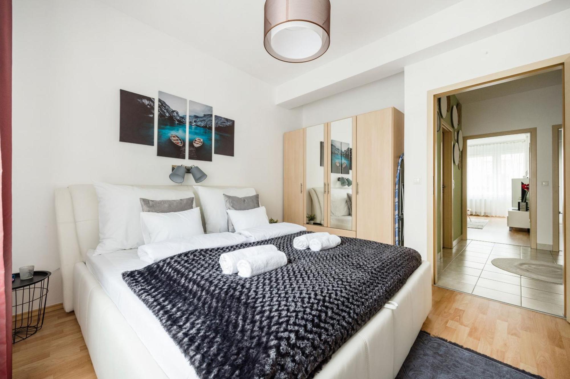 בודפשט Modern Two-Bedroom Apartment With Free Parking מראה חיצוני תמונה
